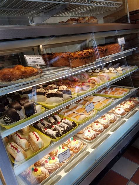 bakery near me current location delivery
