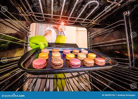 Baking Macarons In Conventional Oven