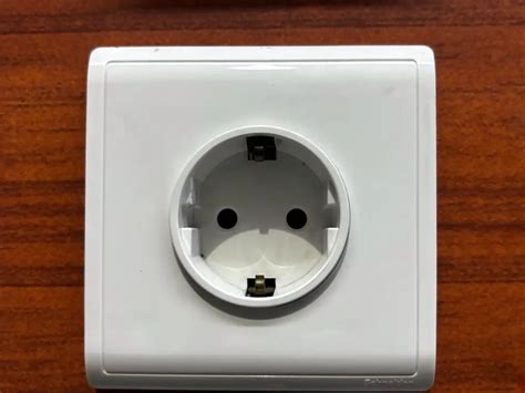 Bali Plug Outlet