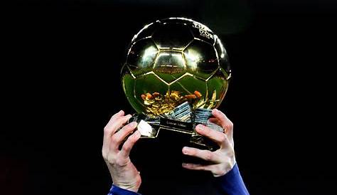 4 awards which should also be given out at the Ballon d'Or ceremony