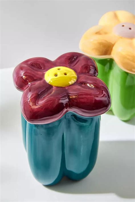 balloon salt and pepper shaker dispenser