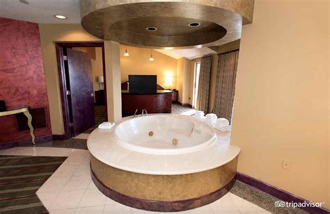 baltimore maryland hotels with jacuzzi