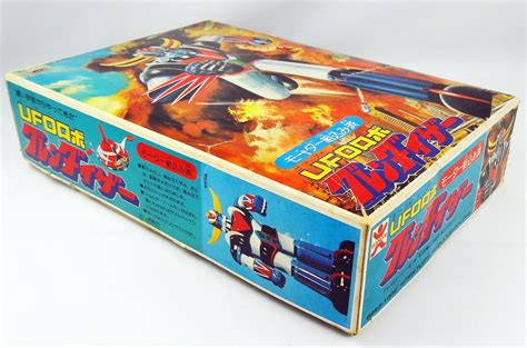 bandai plastic model kit
