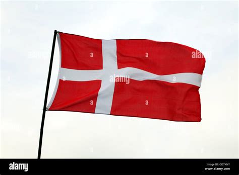 bandiera croce bianca sfondo rosso
