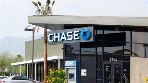 banks in california westminster