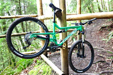 Bantam Santa Cruz: Discover the Magic of Traditional Christmas in California's Hidden Gem