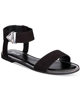 www.divinemindpool.com:bar iii victor sandals