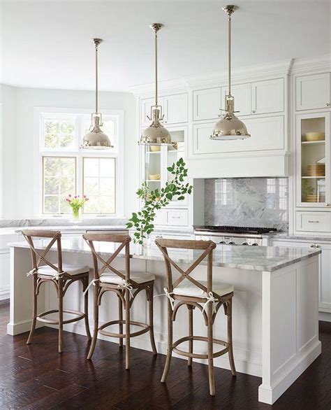 Bar Stools With White Cabinets