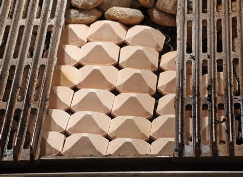 barbecue ceramic brickets