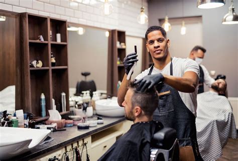 Old School Barber Shop Salon / in Jacksonville