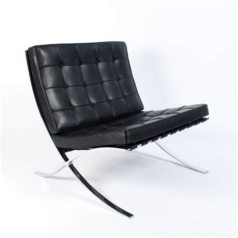 barcelona chair black leather
