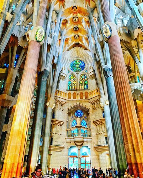 barcelona church la sagrada familia interior