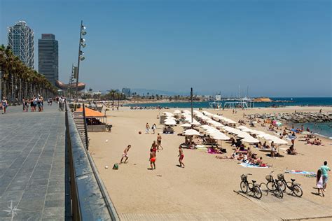 barcelona urlaub am strand