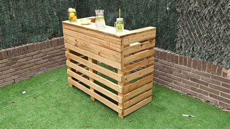 Barra Con Palets De Madera