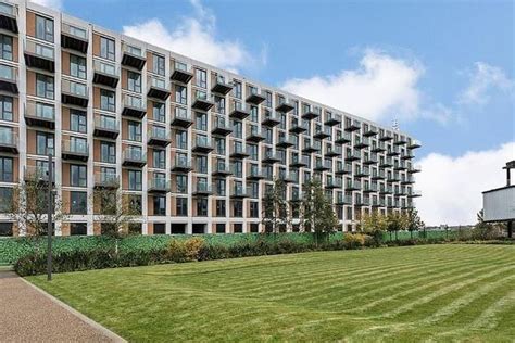 Barrier Point Road E16