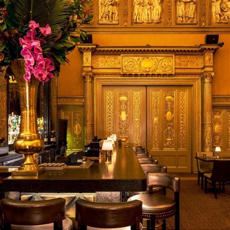 bars near rockefeller