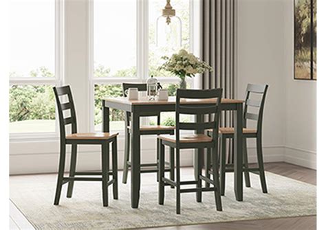 Barstools And Table Set