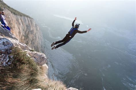 Thrilling Adventures of Base Jump Sport Experts Revealed