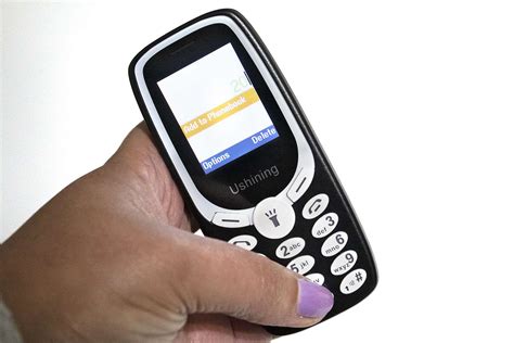 basic mobile phone with internet access