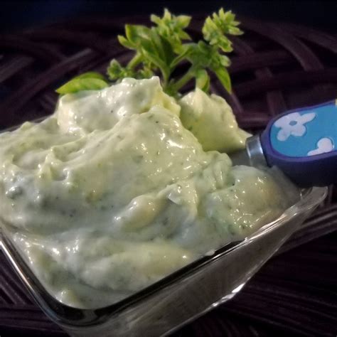 Basil Basil Mayonnaise