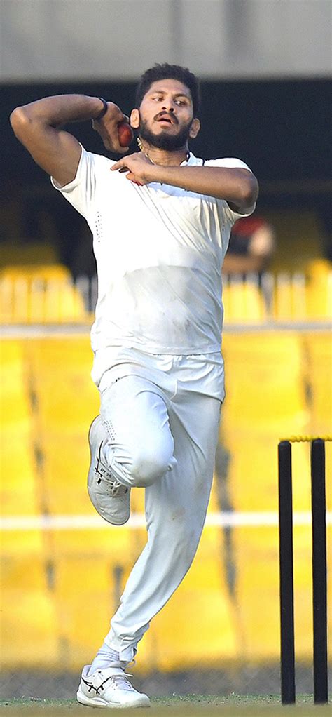 Basil Thampi Bowling