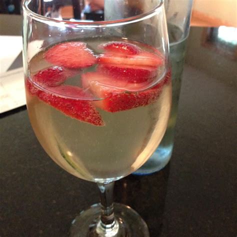 Bask White Wine Spritzer