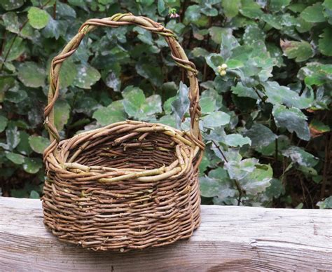 Basket Weaving With Ivy