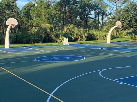 basketball court near me for public