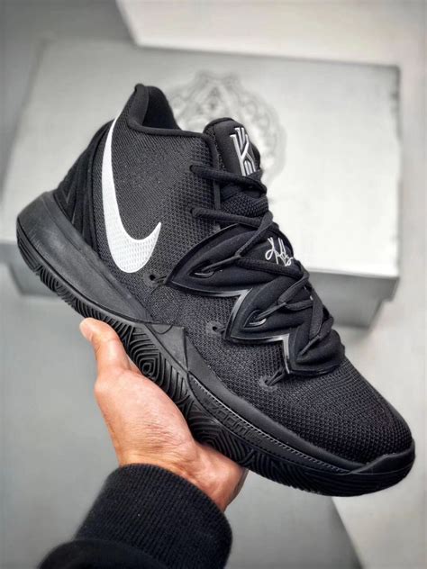 basketball shoes stores near me reviews