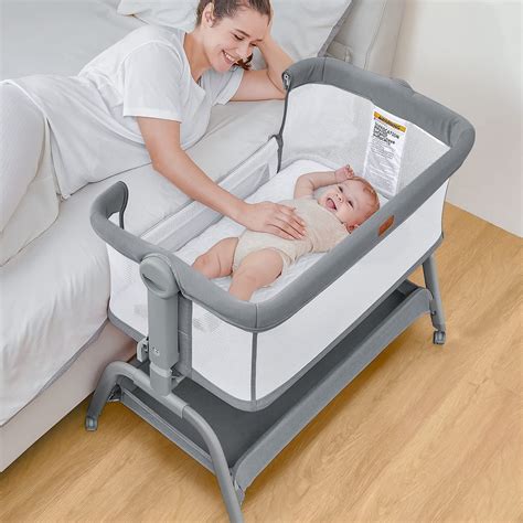 bassinet with adjustable height
