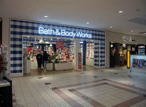 bath and body works gateway mall