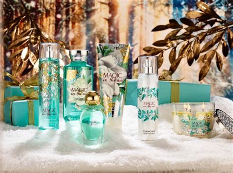 bath and body works holiday hours 2016