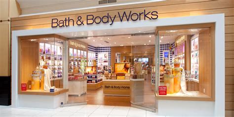bath and body works hours and locations