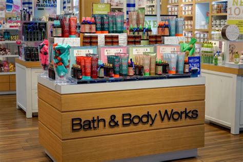 bath and body works in lancaster