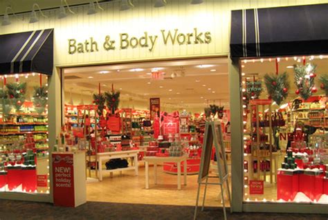 bath and body works seasonal job pay
