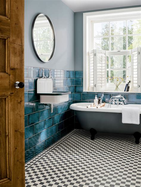 Bathroom Tile Idea Use Large Tiles On The Floor And Walls (18 Pictures)