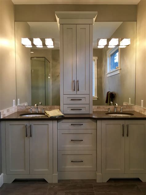 Bathroom Vanities With Middle Tower