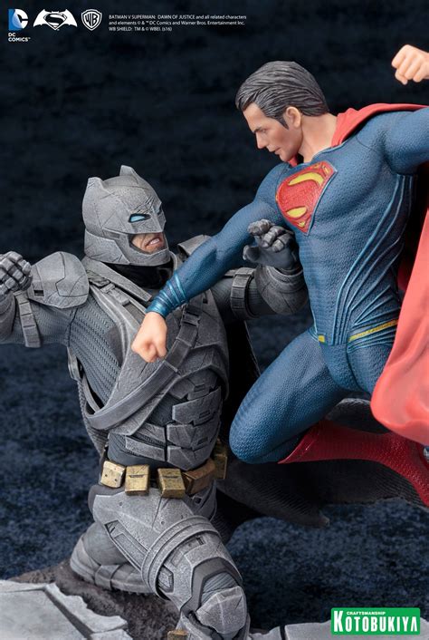 batman v superman batman statue
