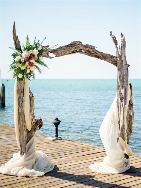 19 Charming Beach and Coastal Wedding Arch Ideas for 2018