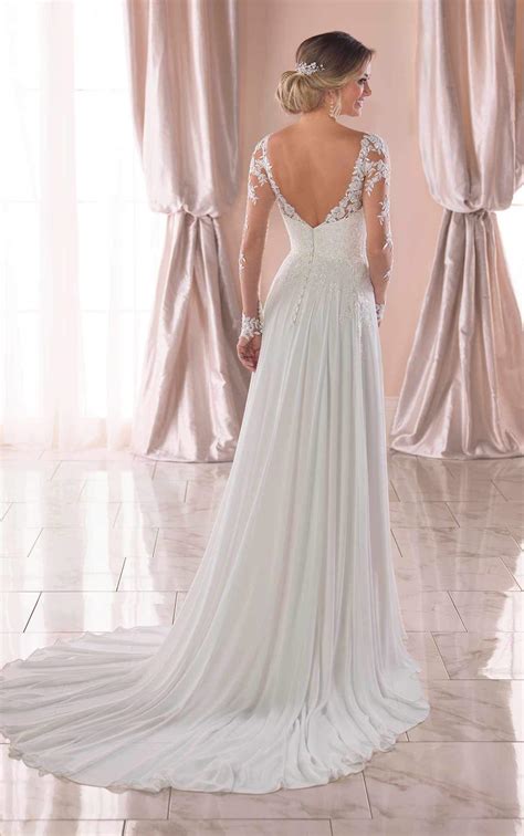 Flowy Tulle Mermaid Beach Wedding Dress with Butterfly Sleeves For