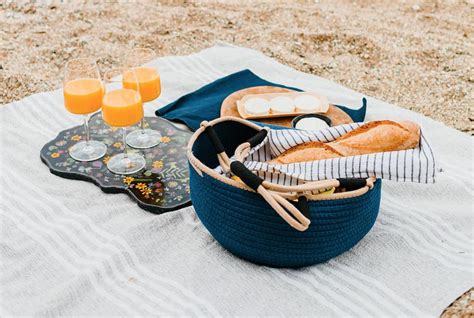 beach picnic basket essentials