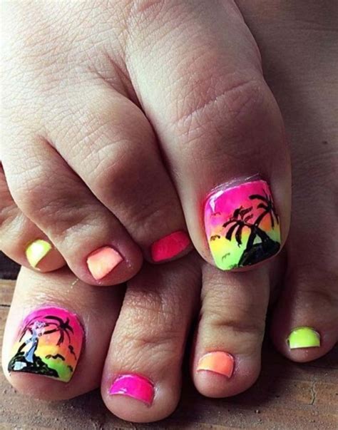 beach themed toe nails