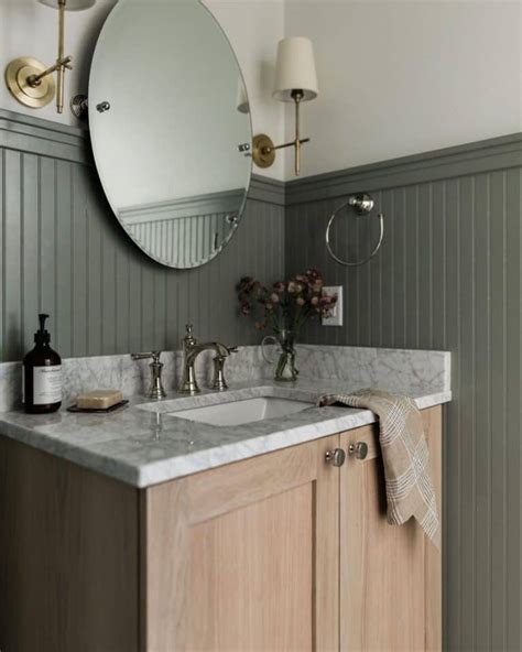 beadboard bathroom ideas