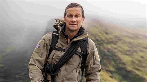 Bear Grylls Qualifications