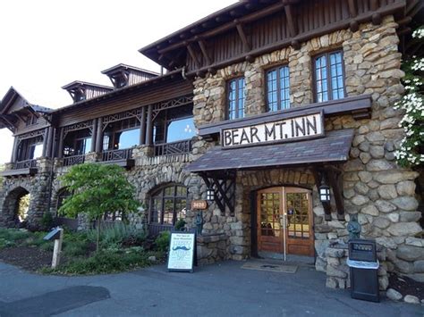 bear mountain inn overlook lodge