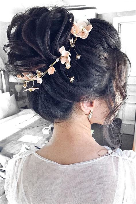 The Beautiful Bun Hairstyle For Wedding And Party For Long Hair