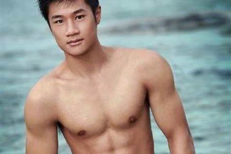 BEAUTIFUL GAY ASIAN