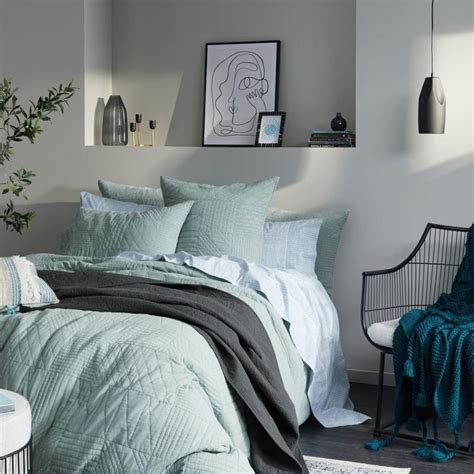 Bed Bath And Table Decoration