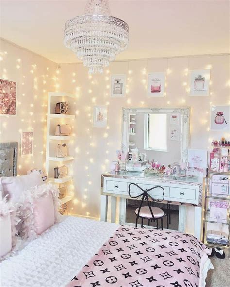 Chic bedroom Girl bedroom designs, Teenage girl room
