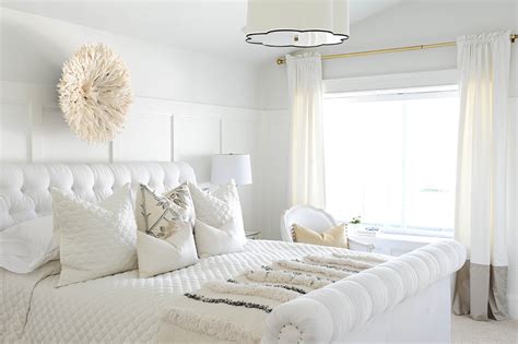 Bedrooms With White Bedding